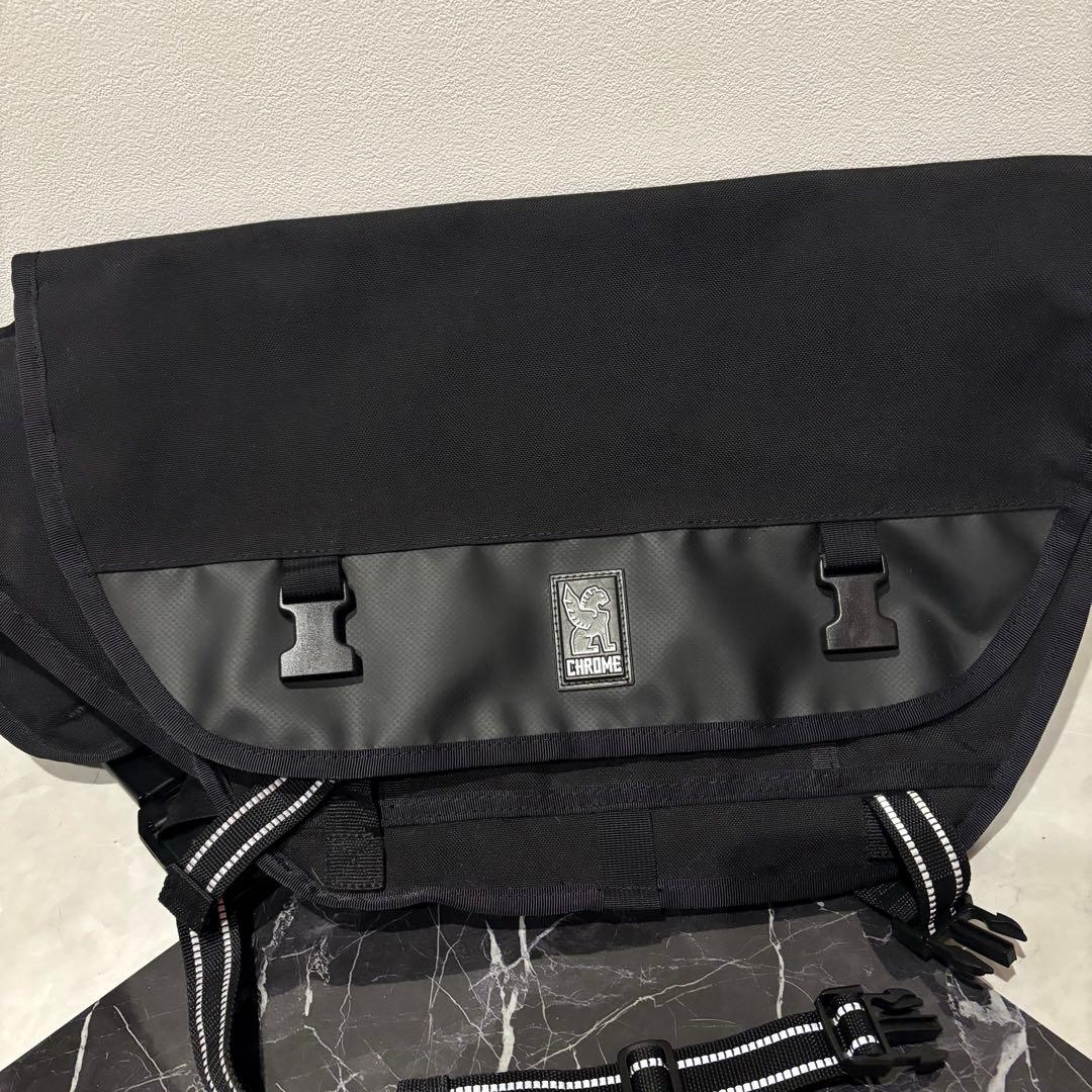 【未使用級】CHROME ブラック メッセンジャーバッグショルダーバッグ