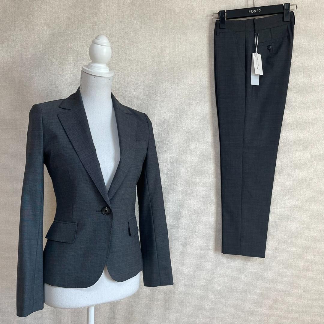 新品 スーツカンパニー グレー パンツスーツ 36/34 春秋 小さいサイズ