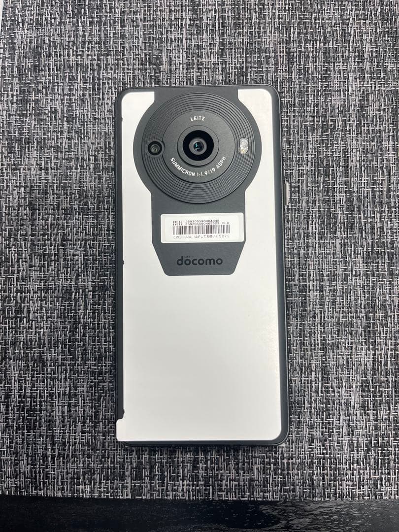【しののめ☆彡さん専用】docomo AQUOS R8 pro 本体