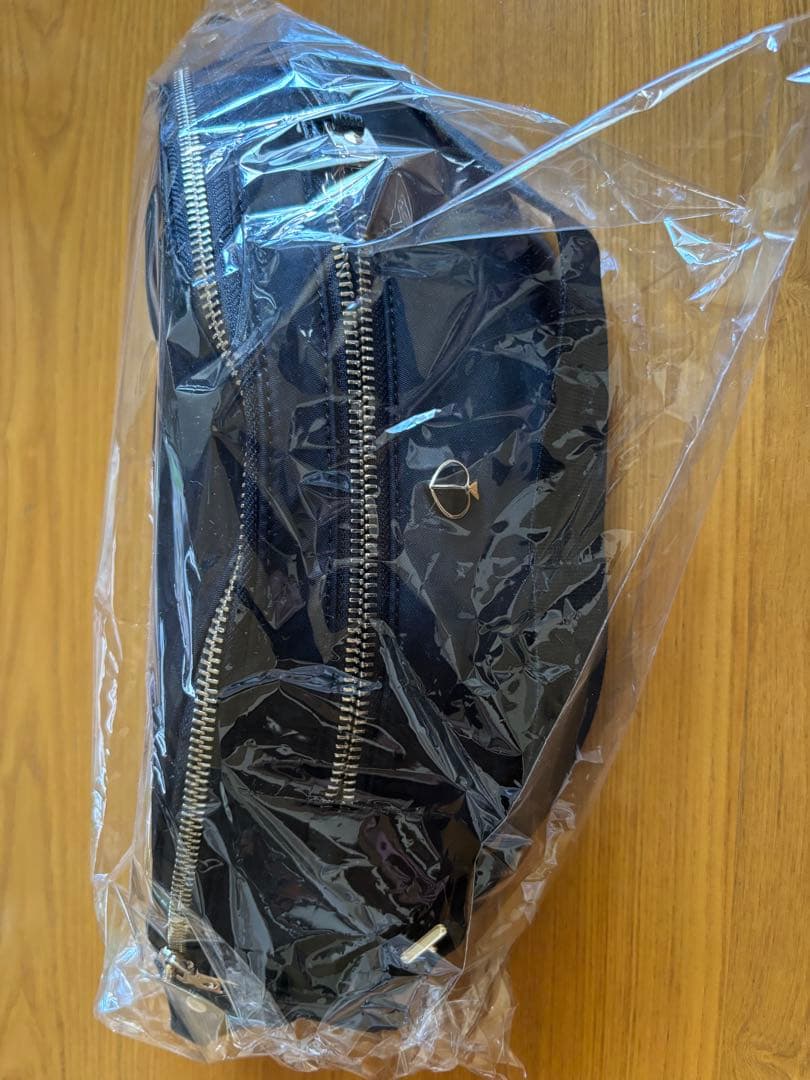 ケイトスペード　ボディバッグ　ブラック