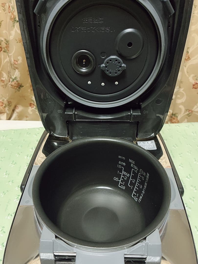 象印　圧力IH炊飯ジャー　炎舞炊き NW-LB10 動作確認済み 2021年製