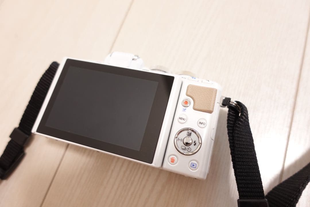 Olympus PEN EPL7 ミラーレス一眼カメラ