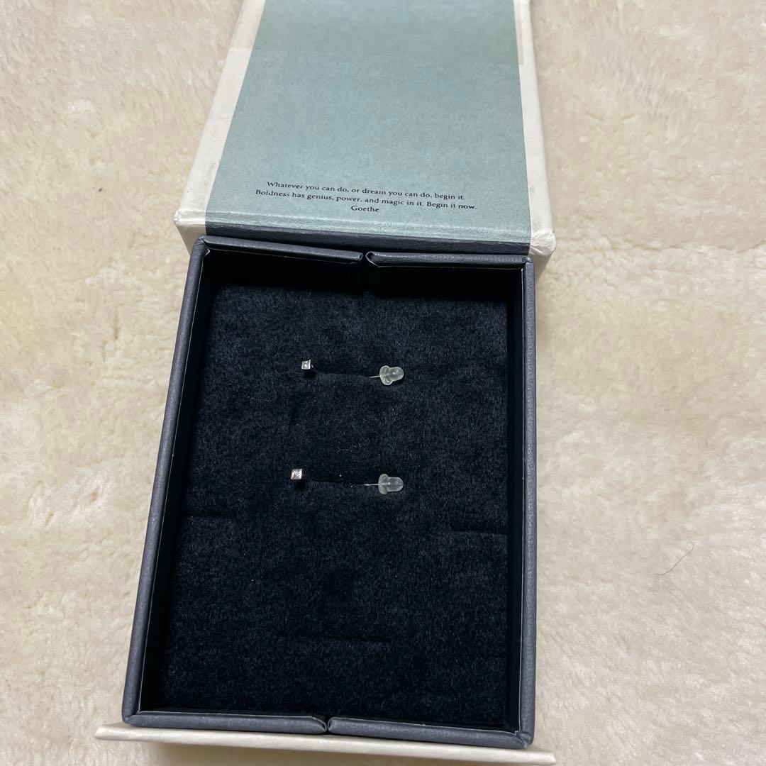 ヒロタカ　アロースクゥエアピアス