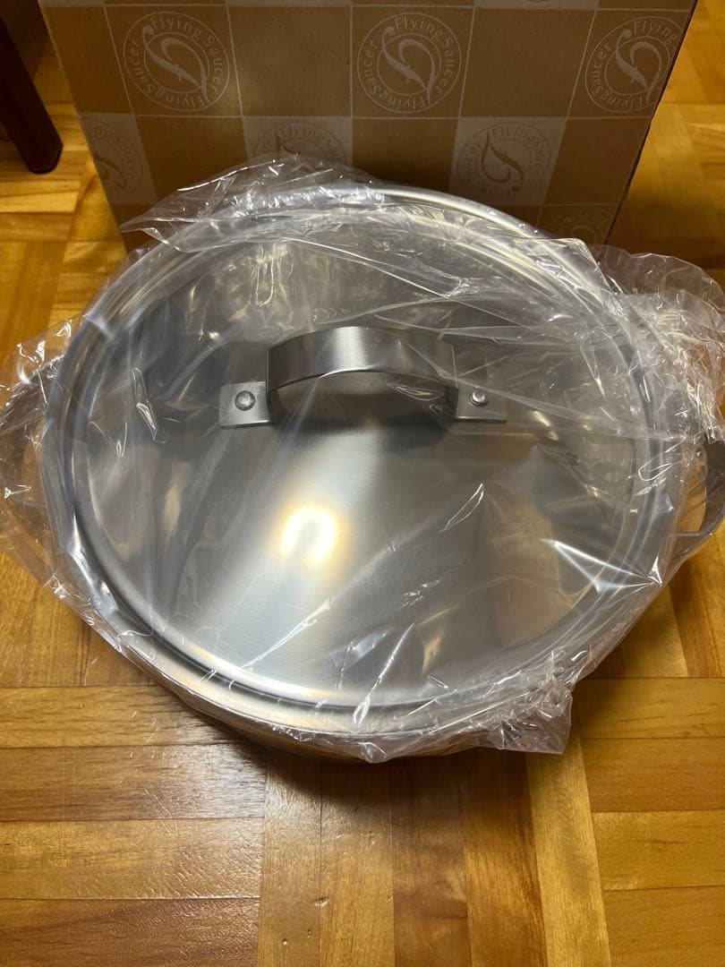 新品　フライングソーサー　両手鍋　24cm