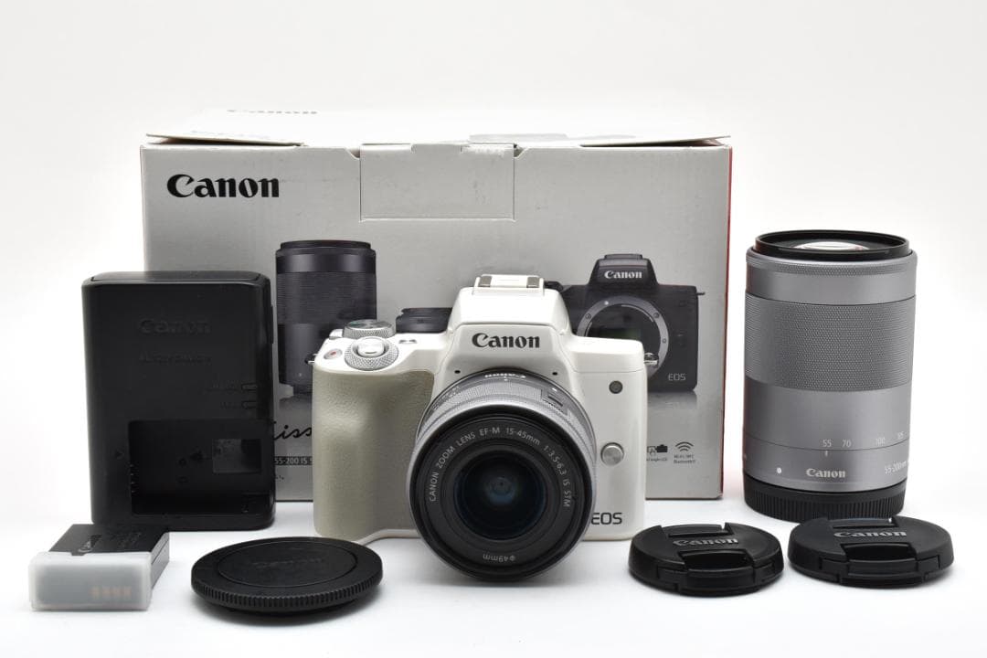 ■ 美品 ■ キヤノン　Canon EOS Kiss M ダブルレンズキット