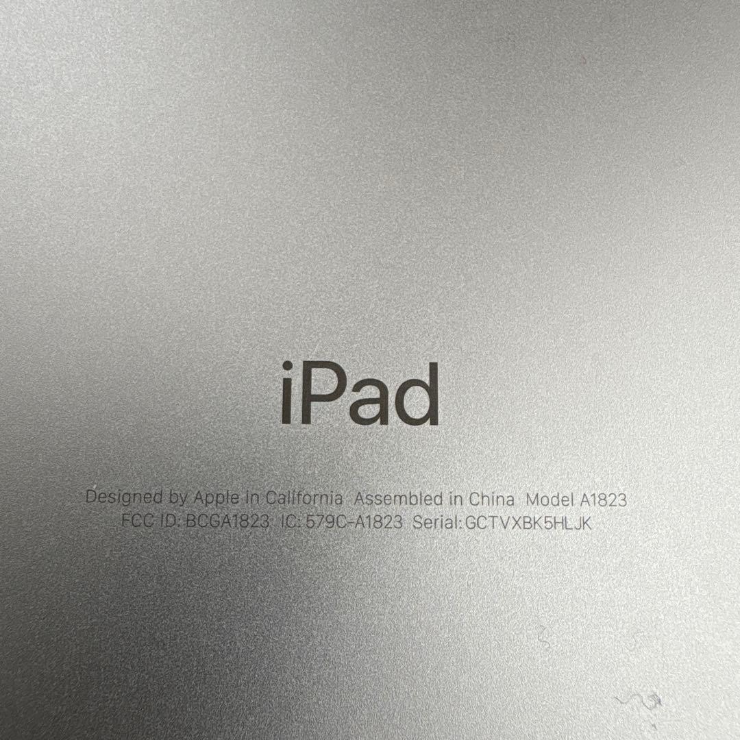Apple iPad A1823 ホワイト 32GB 第5世代