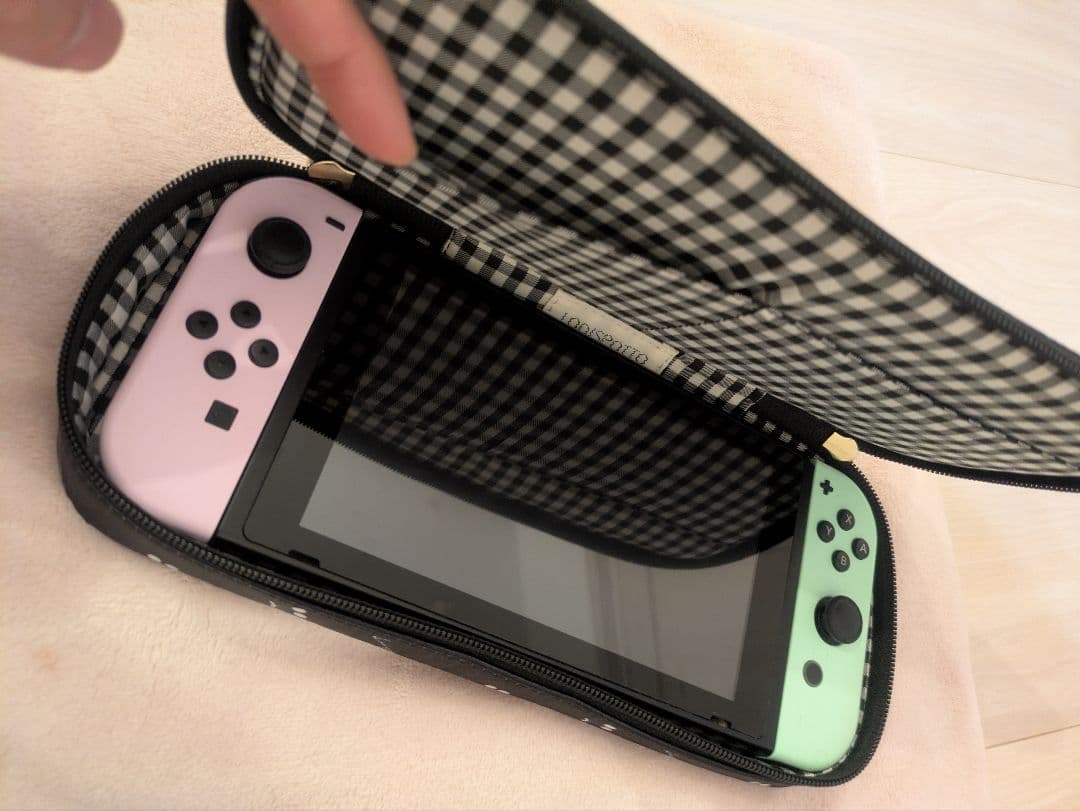 NintendoSwitch(通常)本体　パステルピンク・グリーン　ケース付き