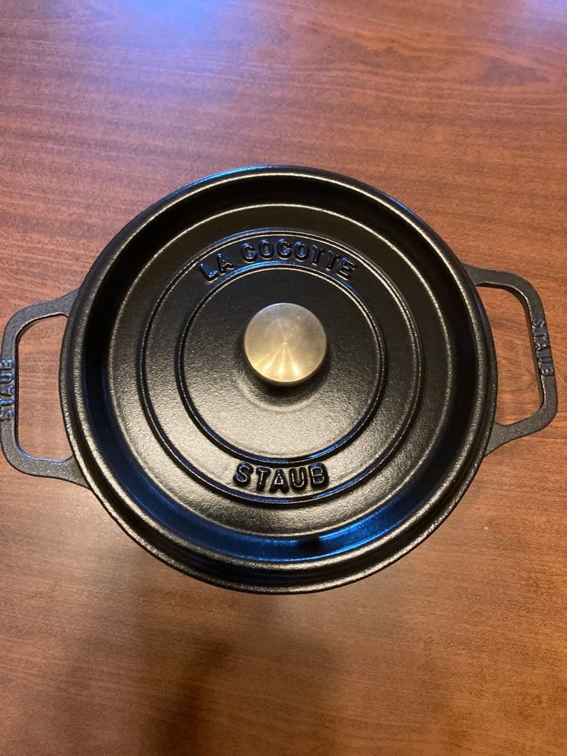 ストウブ鍋　美品