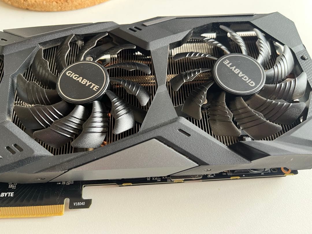 グラフィックボード・グラボ・ビデオカード GIGABYTE GV-N2070GAMING OC-8GC