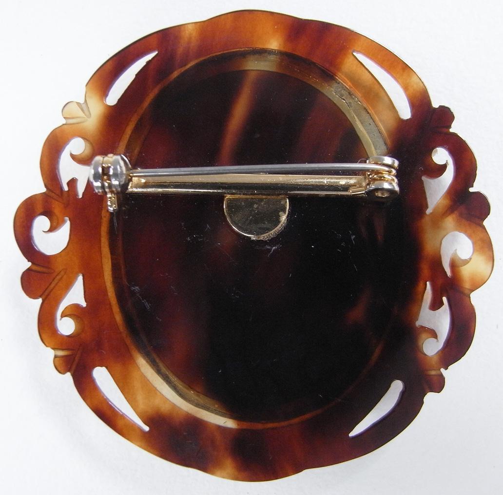 ★鼈甲（べっ甲）無垢・大きめブローチ★未使用★　鼈甲保証★　未使用品・新品★