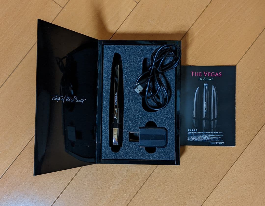 ARTISTIC&CO.　高級美顔器　THE VEGAS(SV)