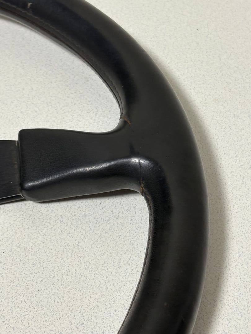 momo ステアリング ハンドル 革巻 3スポーク 黒