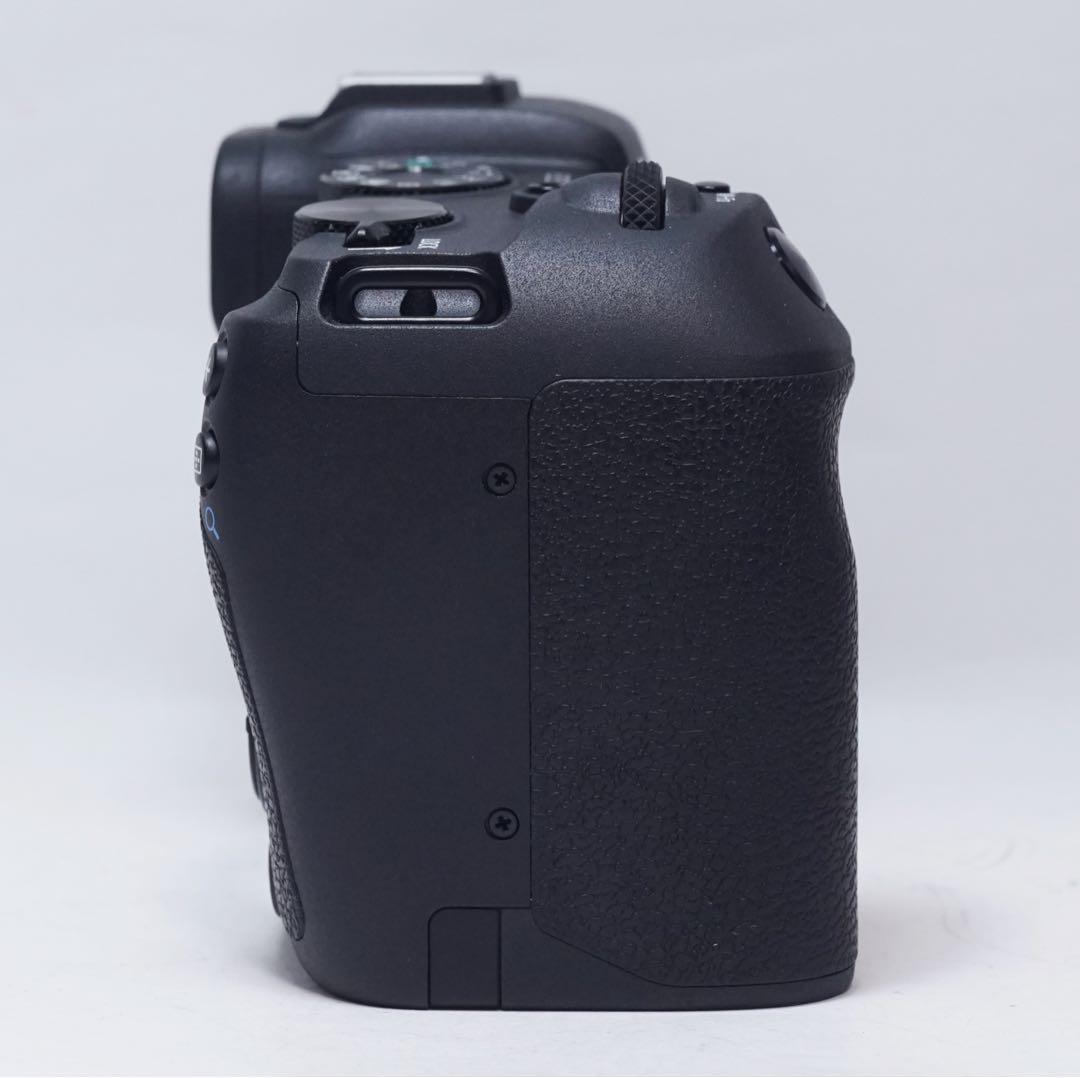 超美品 Canon EOS RP ボディ ブラック 訳あり