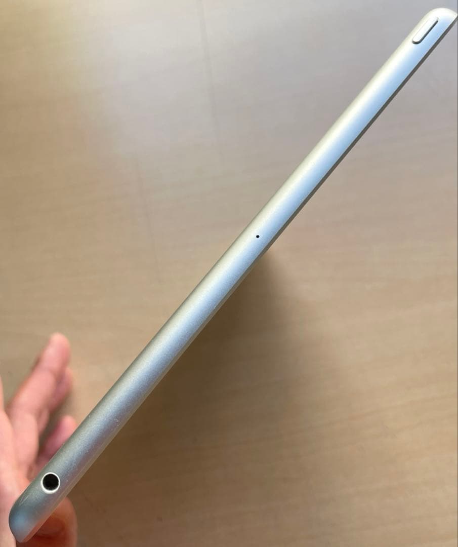 iPad 第7世代　A2197 Wi-Fiモデル　シルバー　32GB 超美品#3