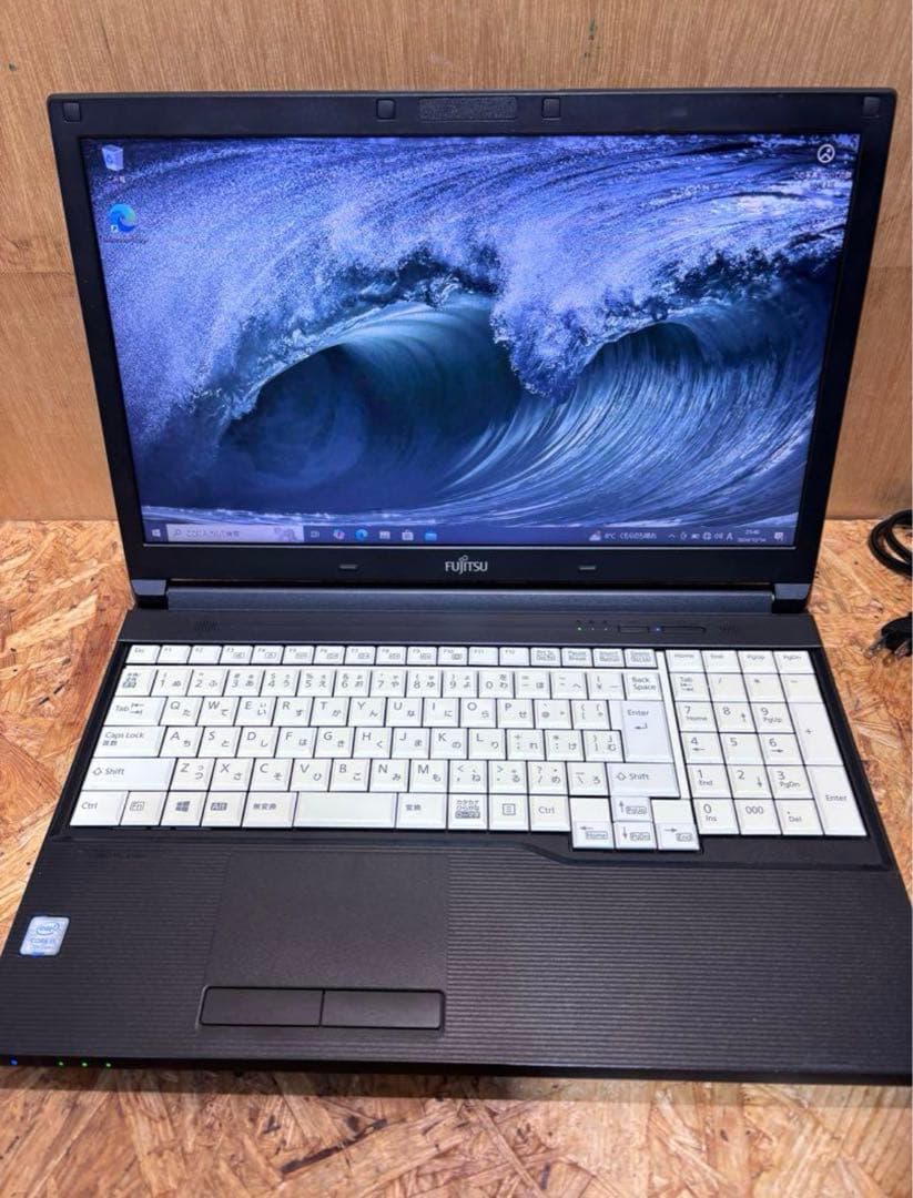ノートバソコン LIFEBOOK A577/S FMV 富士通 i5-7300U