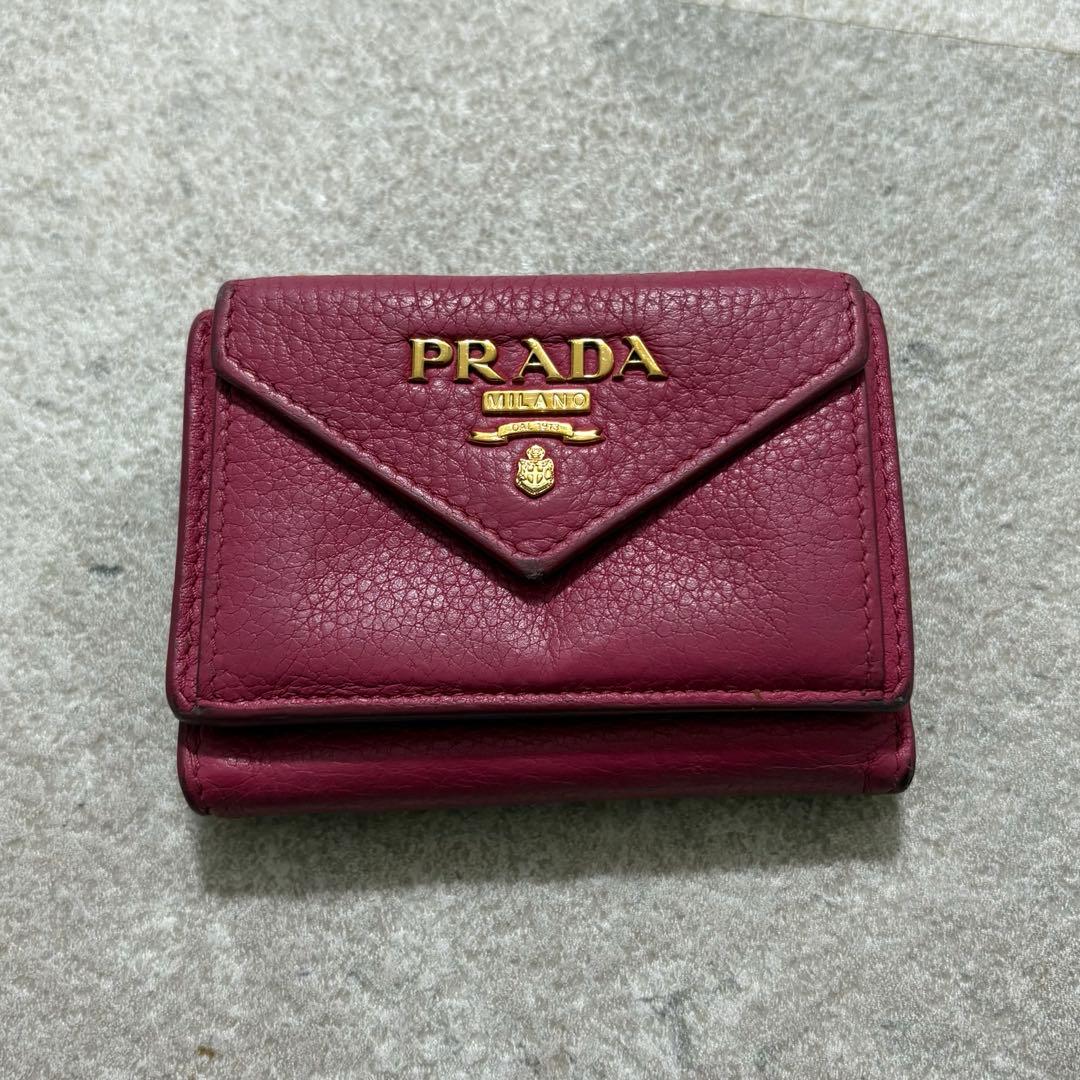 危*知様 PRADA 三つ折り財布　ショッキングピンク