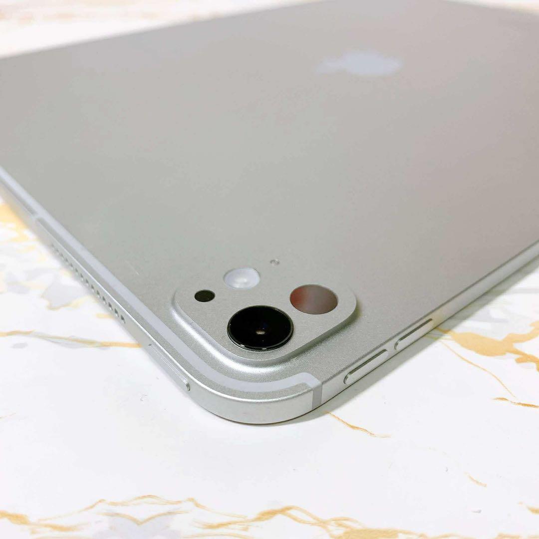 新品同様iPad Pro 13インチ M4 セルラー 256GB BT100%