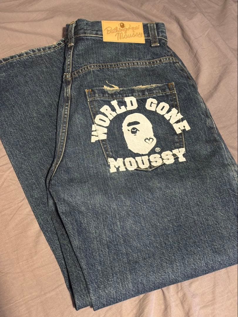 BAPE Moussy Curve Straight デニム