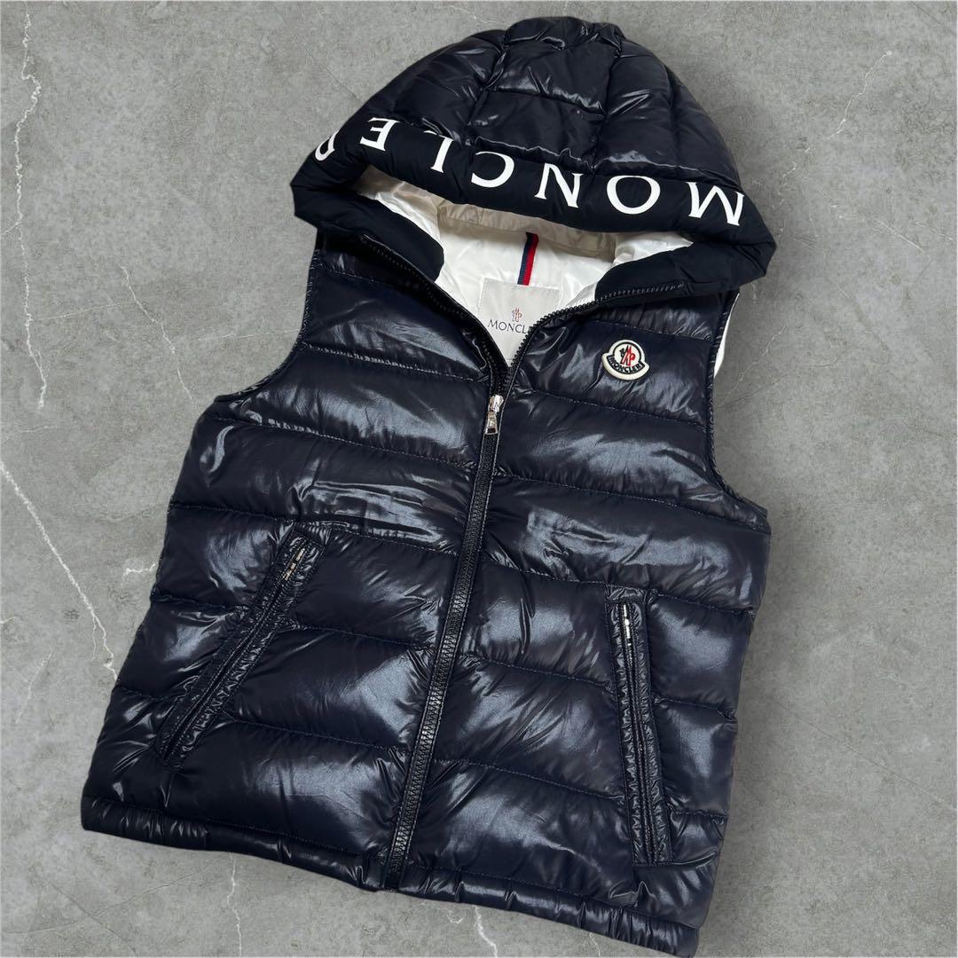 【美品】 モンクレール MONTREUIL レタリングロゴ ダウンベスト