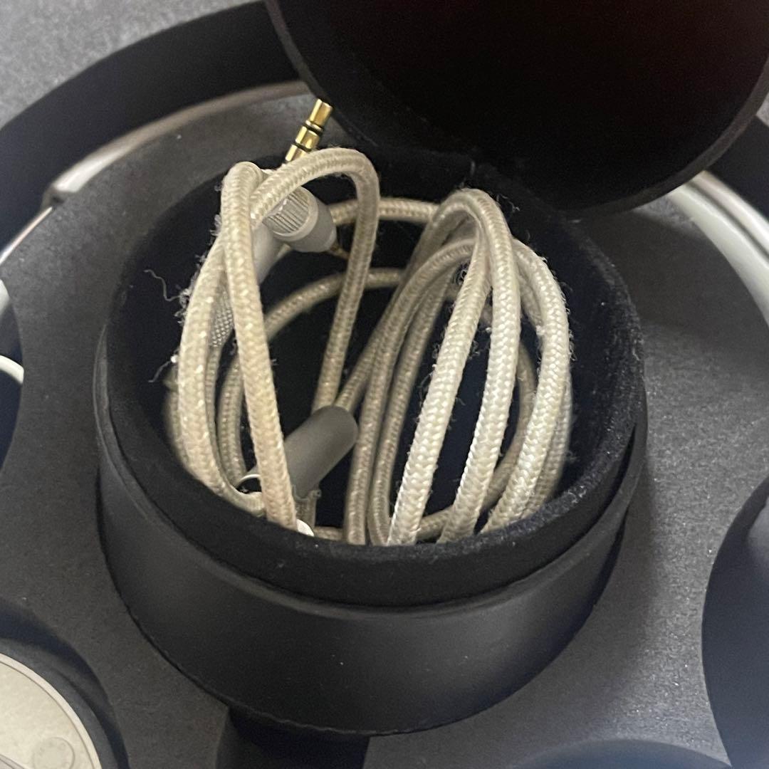 MH40 master&dynamic ホワイト　有線　ヘッドホン