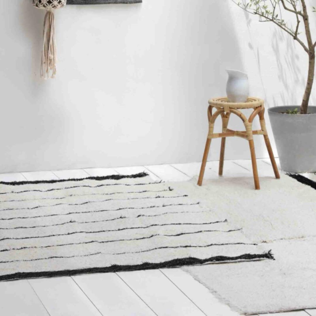 【本日限り】モモナチュラル JARAPA RUG PIN LINE ラグ