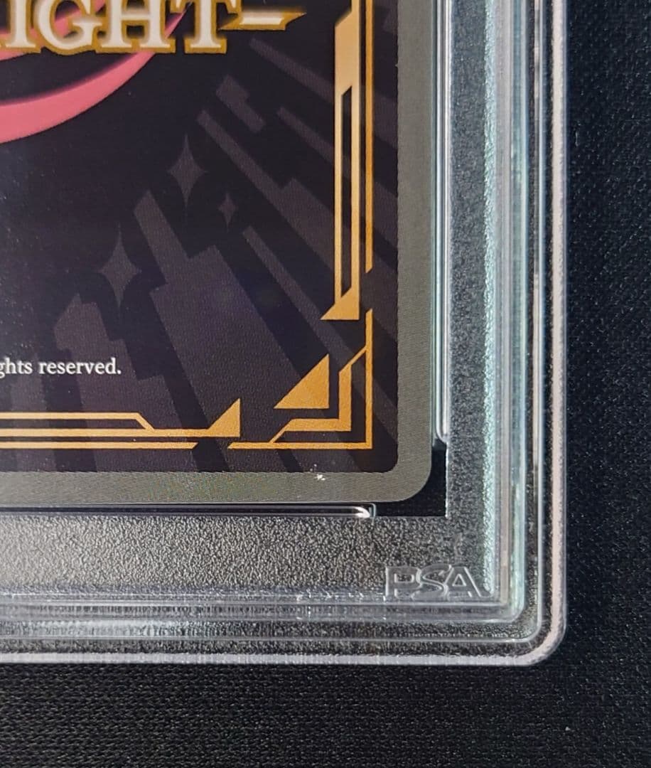 【PSA 9】忍野忍 吸血鬼のなれの果て 自引品