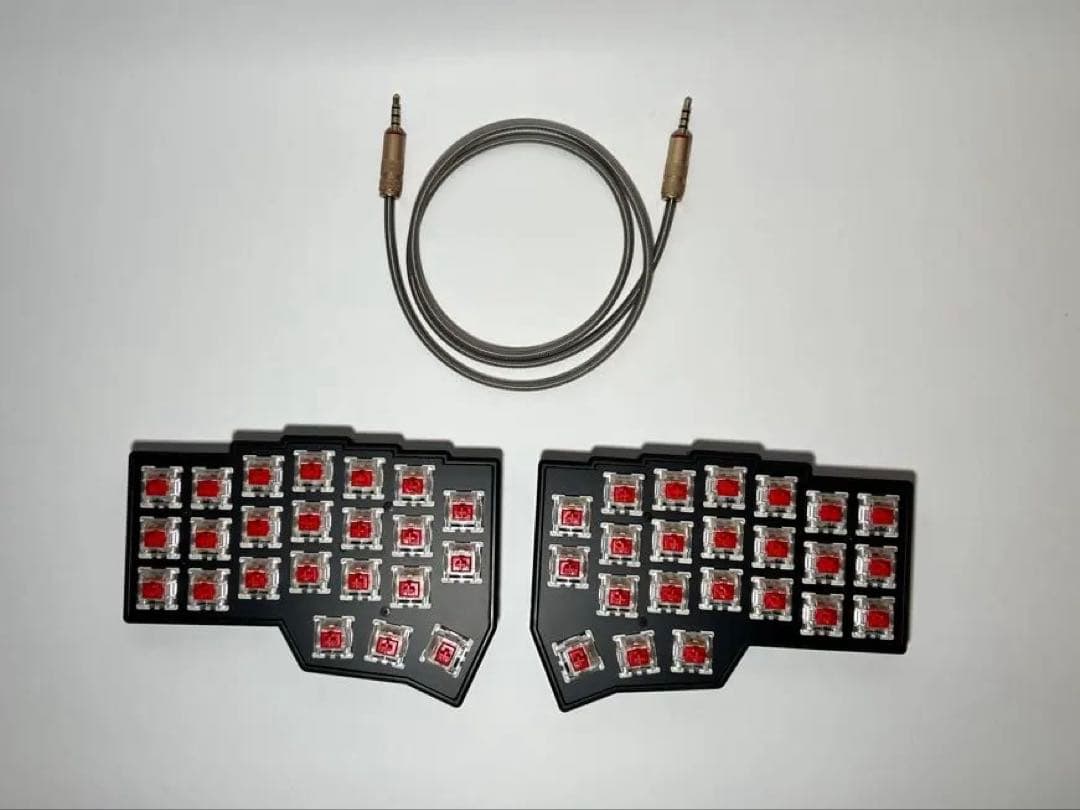 キーボード corne v4 cherry