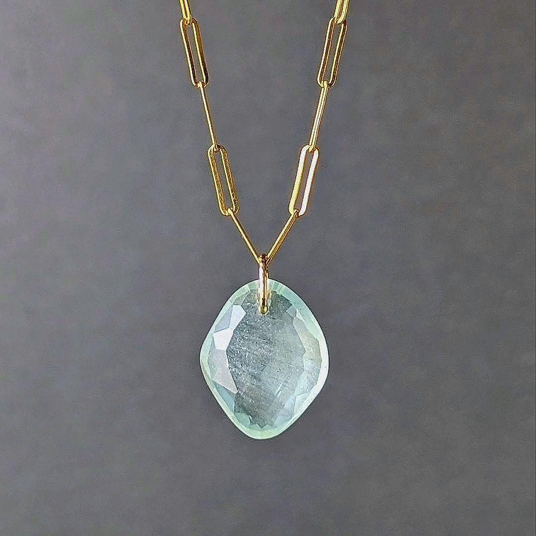 ♢miyumiyu♢K18 大粒アクアマリン ネックレスチャーム