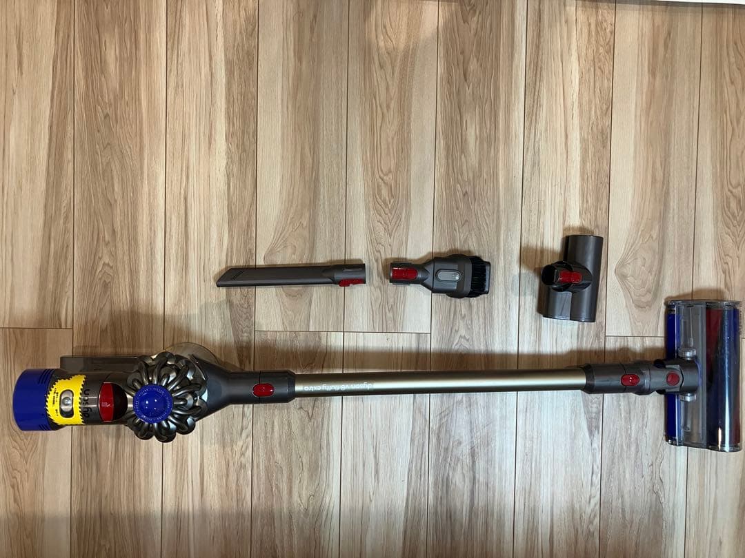 ダイソン　V8 Fluffy Extra SV10 TI クリーナー　動作良好