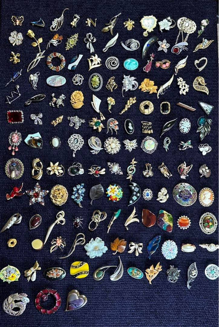 【vintage】ブローチ　大量　130点以上　まとめ売り