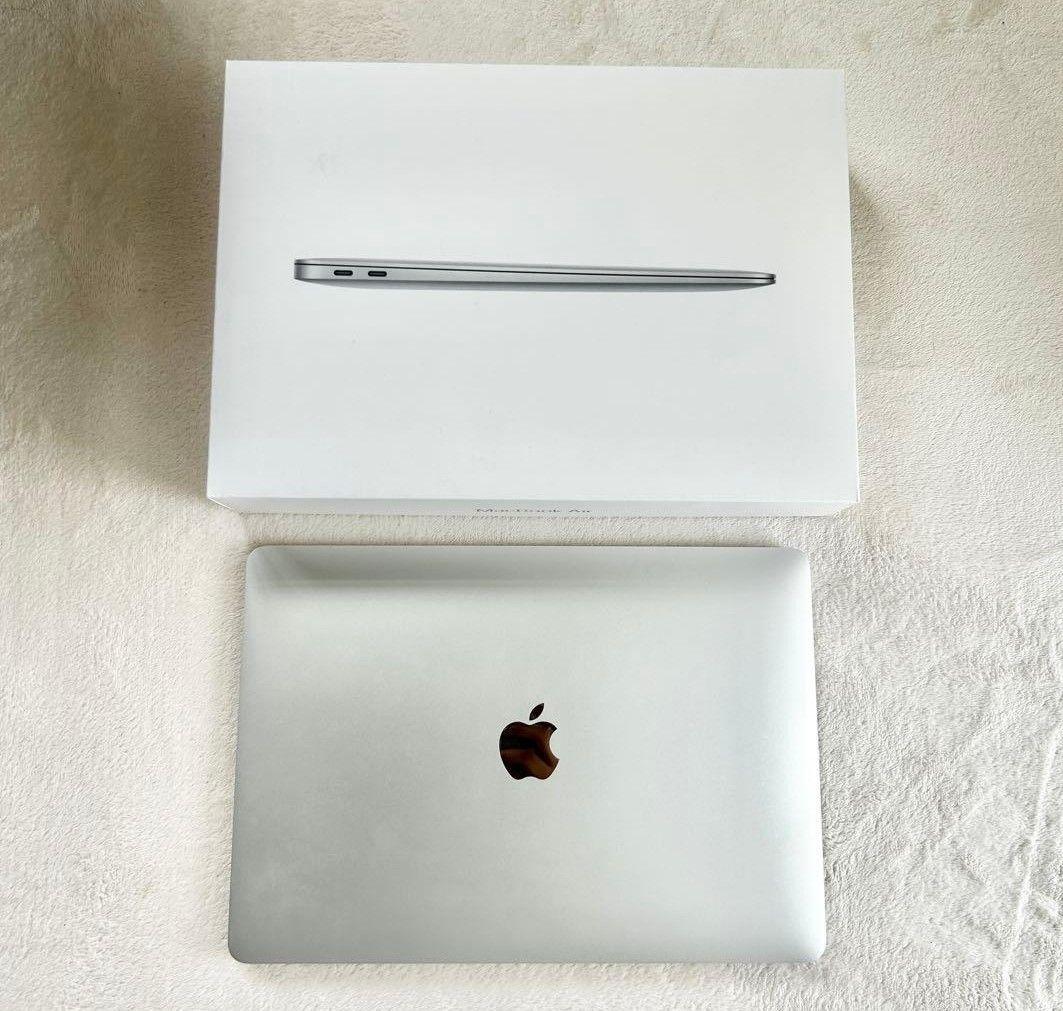 MacBook Air 13in 2019（8GB / 256GB /シルバー）
