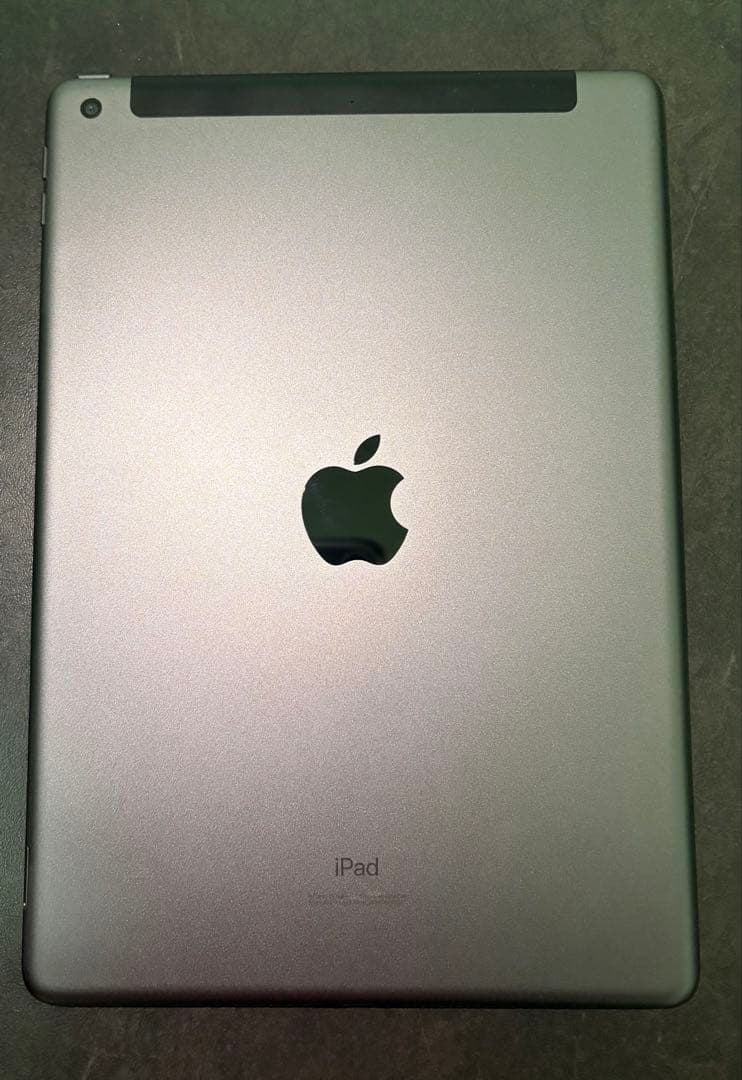 iPad第7世代 32GB 【Wi-Fi + Cellularモデル】