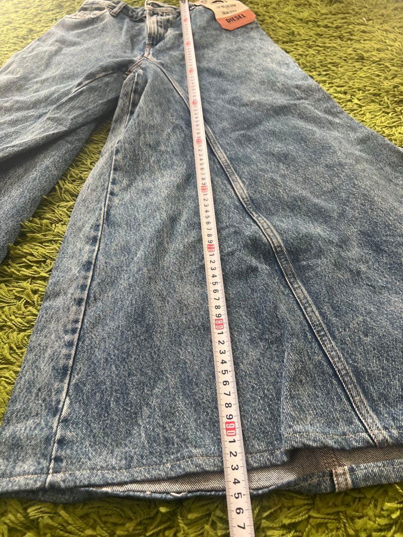 パンツ DIESEL D-SPRITZZ Wide Boot Cut Denim