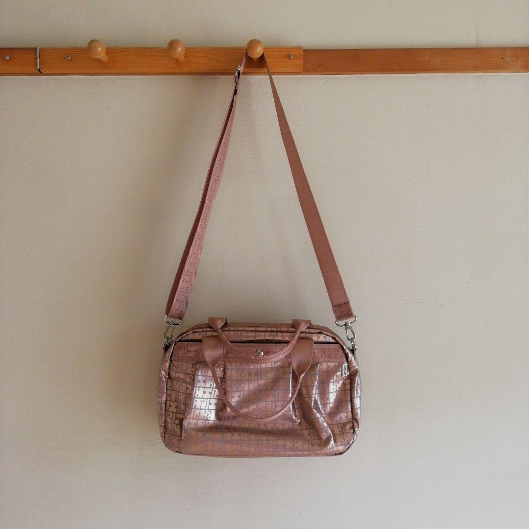 ヤマト屋ラビラビシヨルダーバック