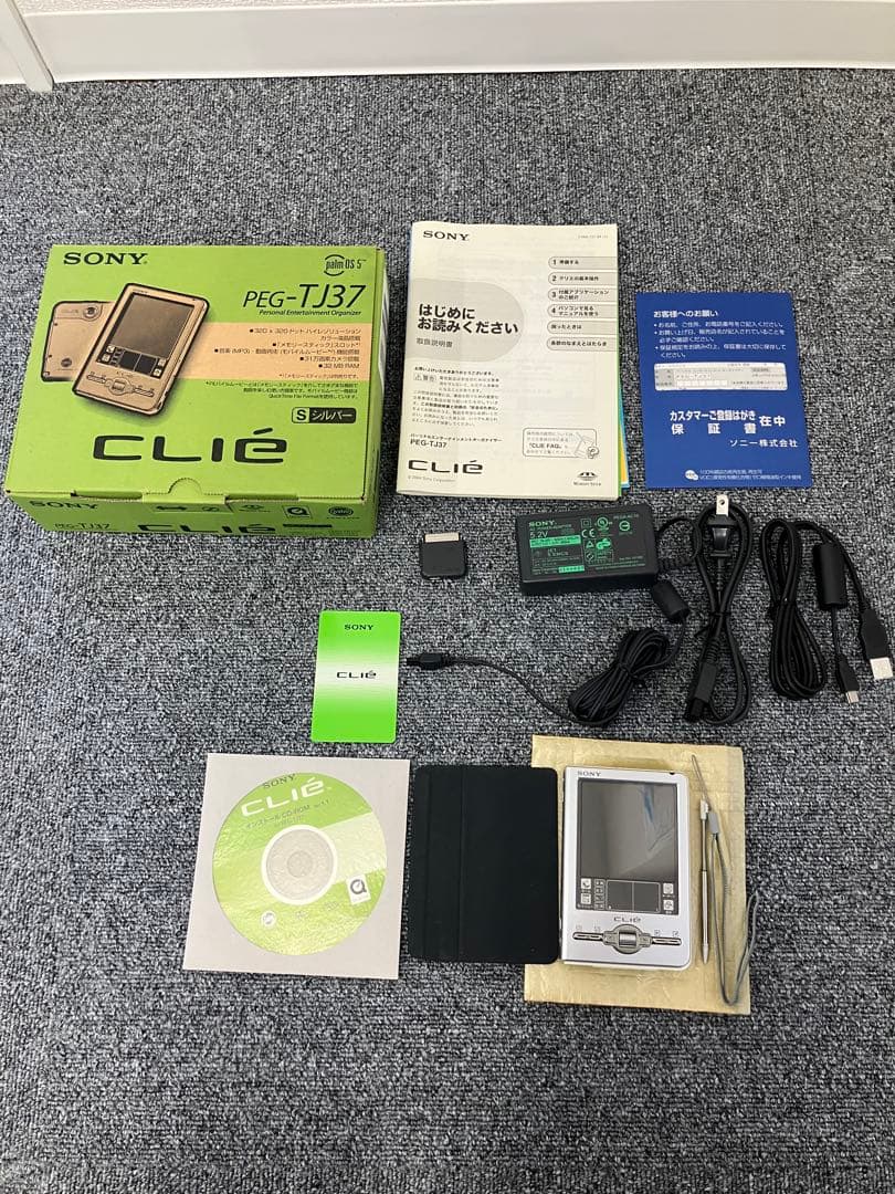 クリエ　PEG-TJ37　パーソナルエンターテイメントオーガナイザー
