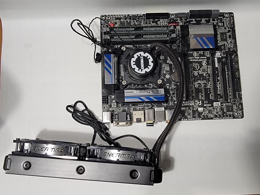 マザーボード　CPU　デスクトップPC　パーツ　CPU水冷クーラー　メモリ