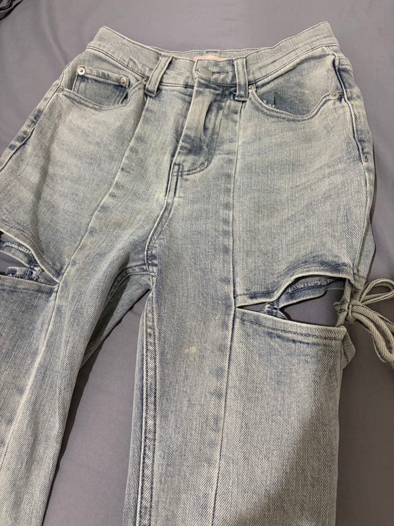 RESEXXY カットアウトリボンデニムパンツ　アイスブルー