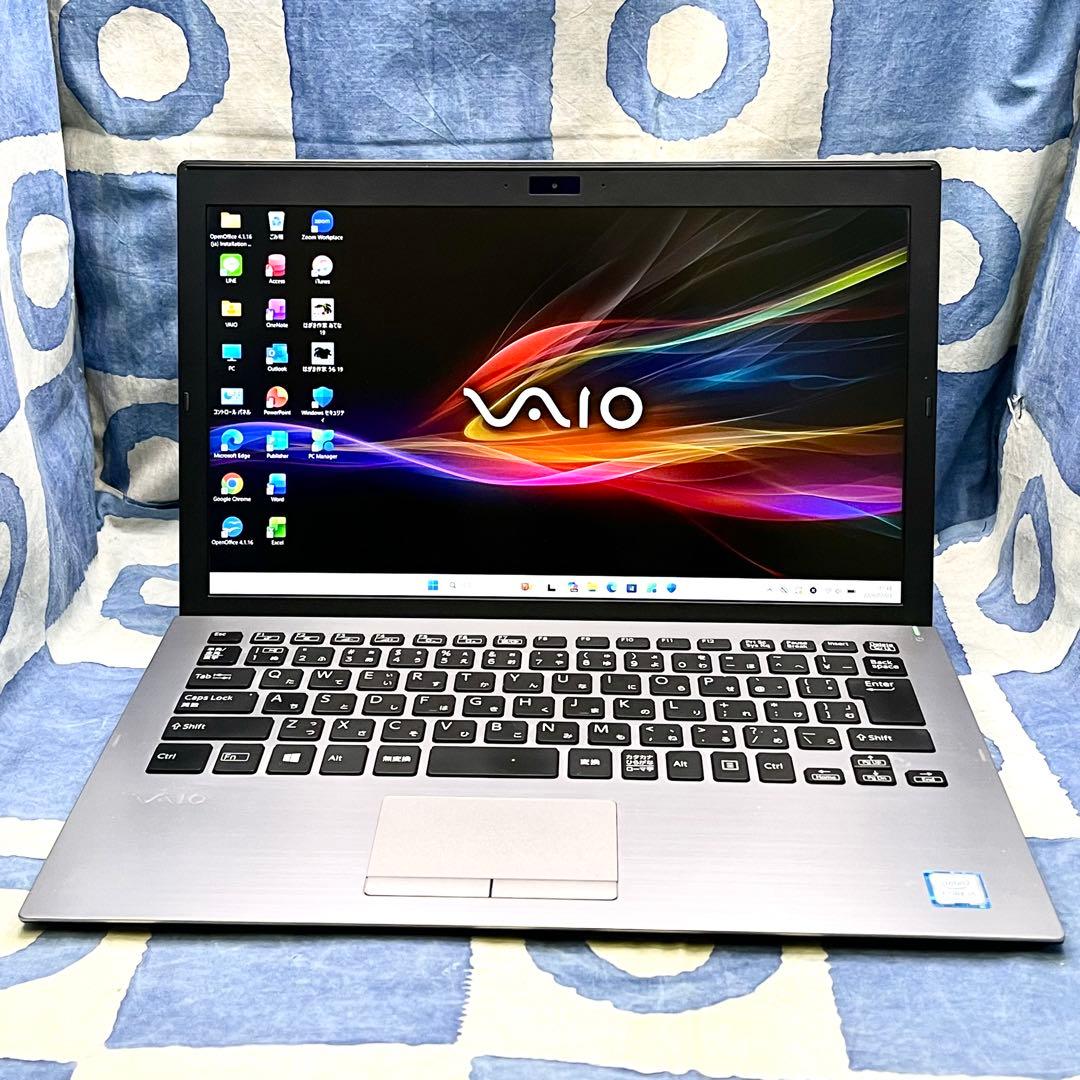 第8世代！人気VAIO♪快適SSD☆i5☆お洒落シルバーPC♪カメラ！Win11