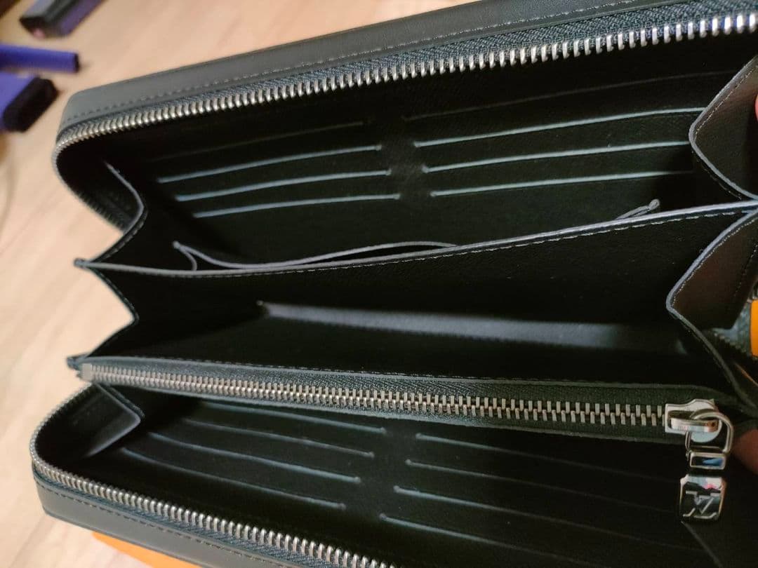 【未使用品】LOUIS VUITTON ラウンドファスナー長財布 エクリプスXL