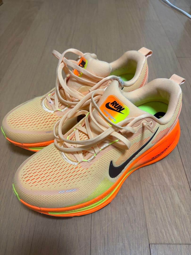 NIKE ズーム　ボメロ18