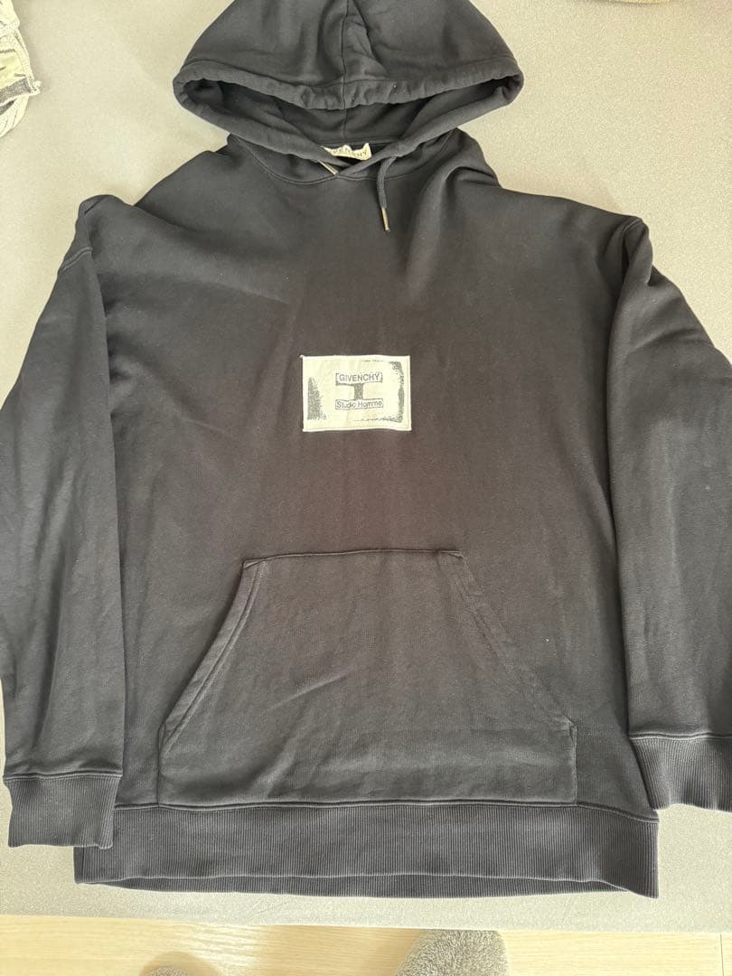 か*ー様 正規品　GIVENCHY Studio Homme ブラックパーカー