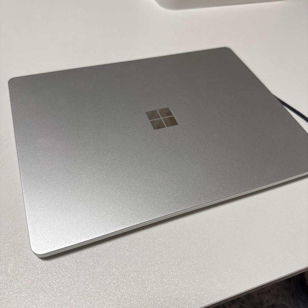 た*う様 Microsoft Surface Laptop go2 シルバー