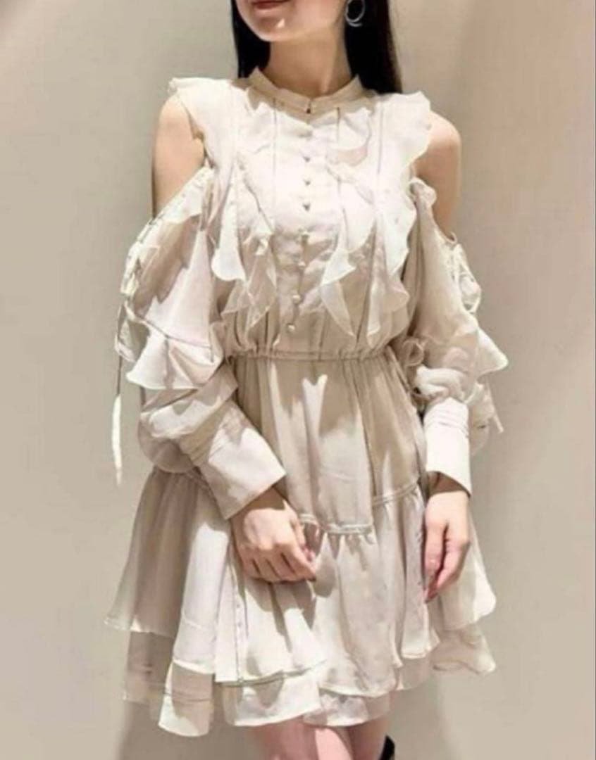 【完売品】【新品タグ付】snidel プリントフリルシフォンミニワンピース 1