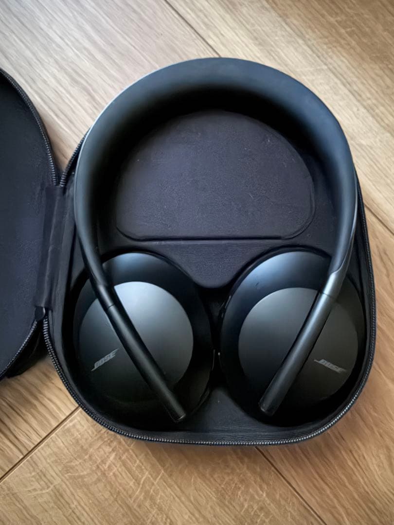 Bose Noise Cancelling Headphones 700ボーズ