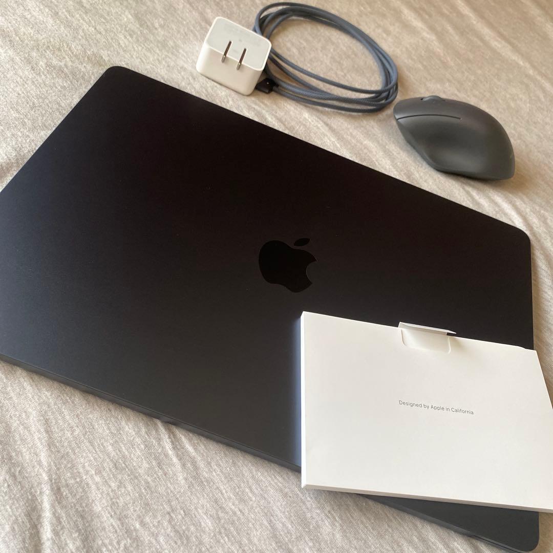 【極美品】MacBookAir 2025 4M 24GB 15.3インチ
