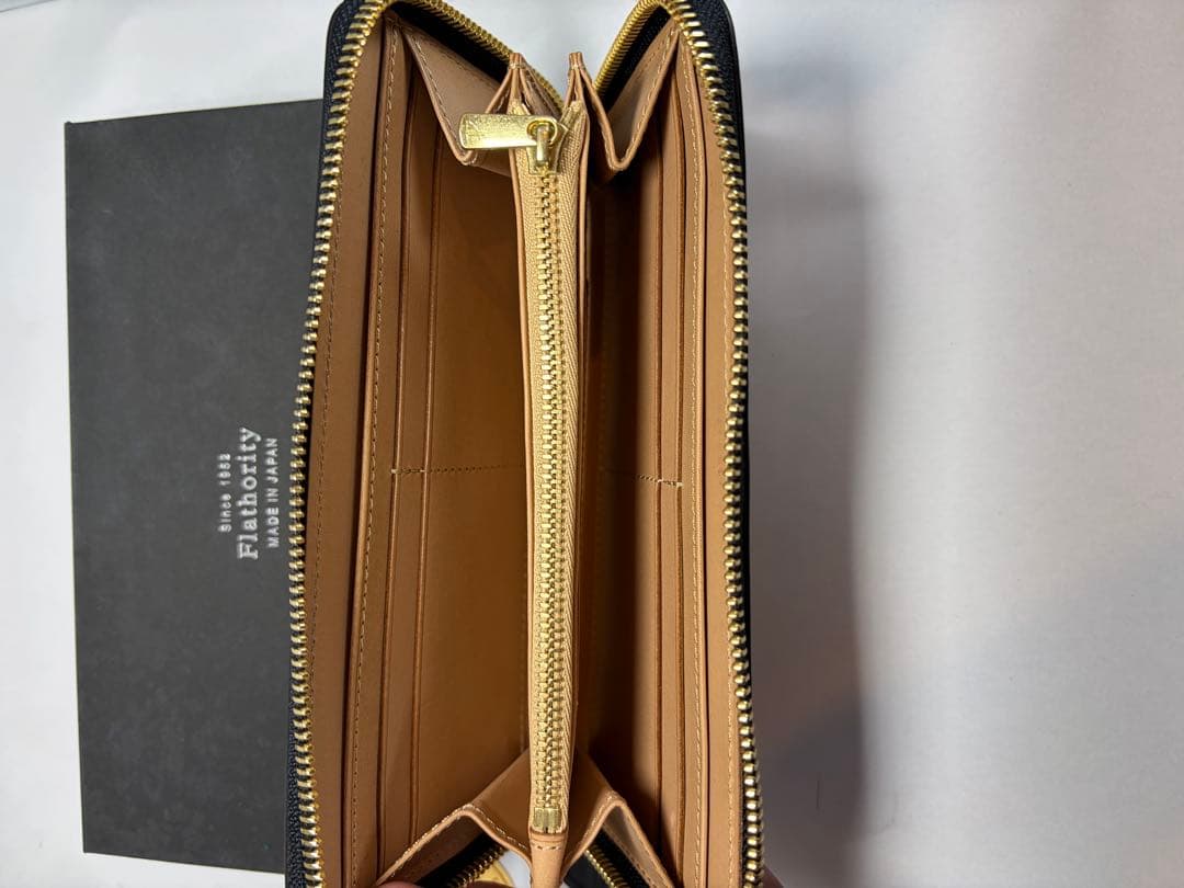 Flathority シェルコードバン ラウンド長財布 黒