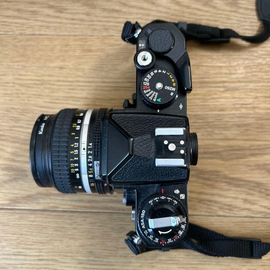 Nikon FE2 本体　レンズ、ベルト、取扱説明書付き***即購入可能