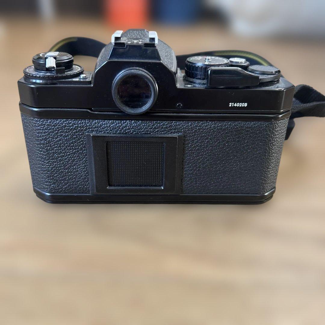 Nikon FE2 本体　レンズ、ベルト、取扱説明書付き***即購入可能