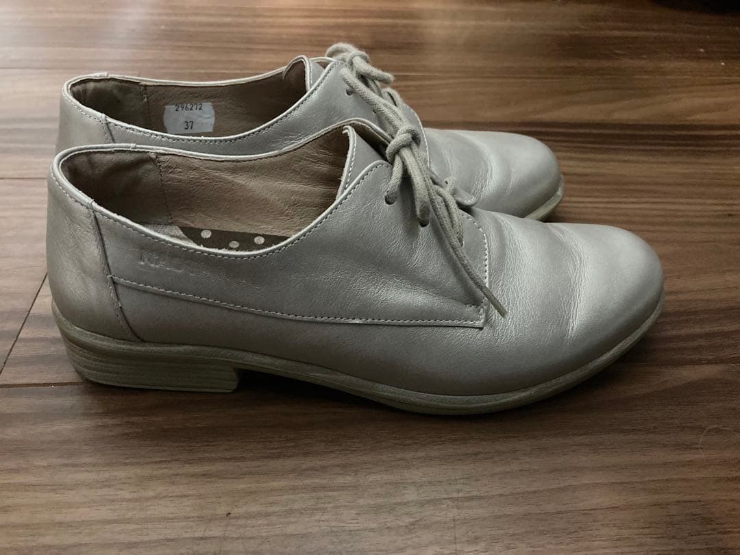 NAOT ケドマ　サイズ37(23.5)