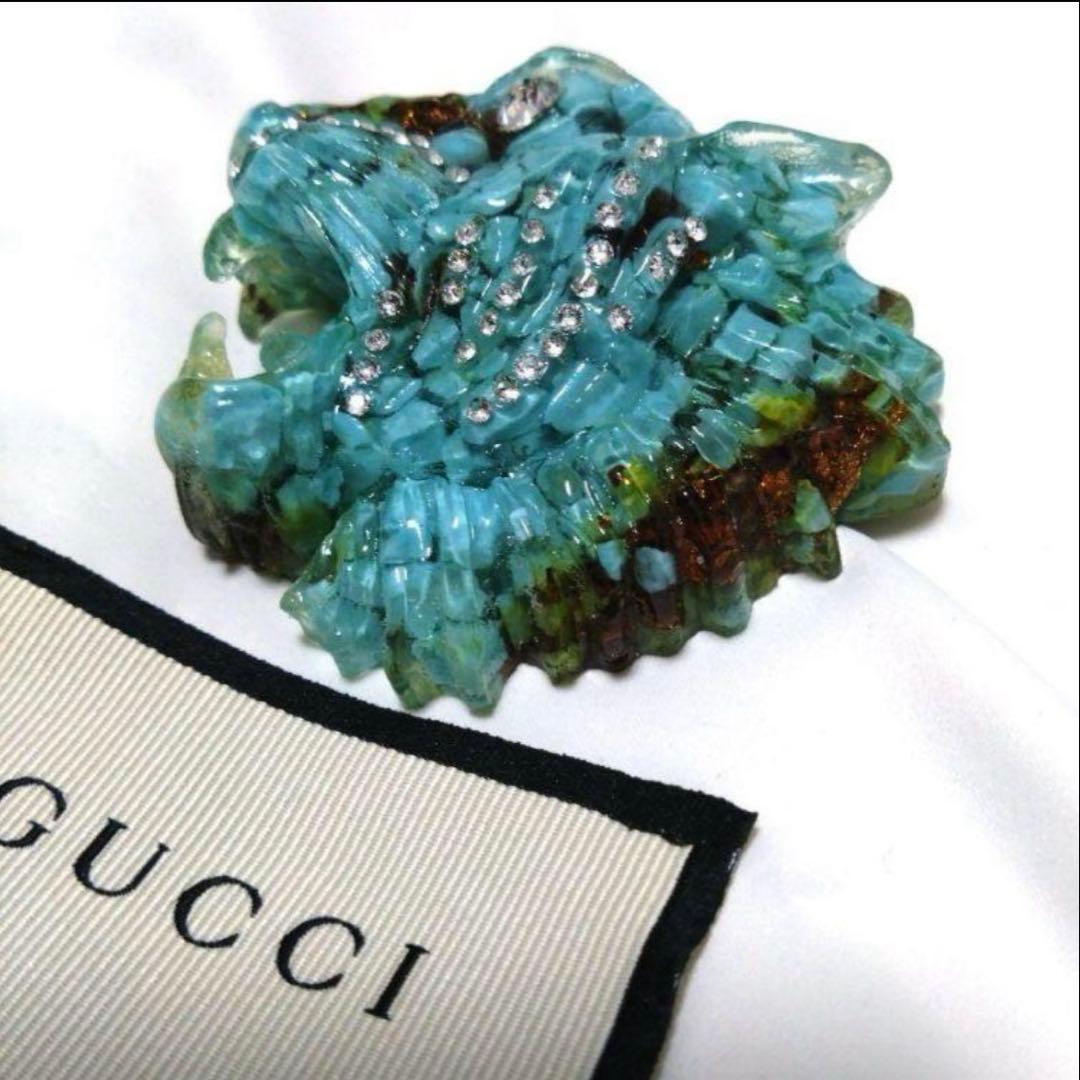 超希少　GUCCI　タイガー　ブローチ　アイスブルー